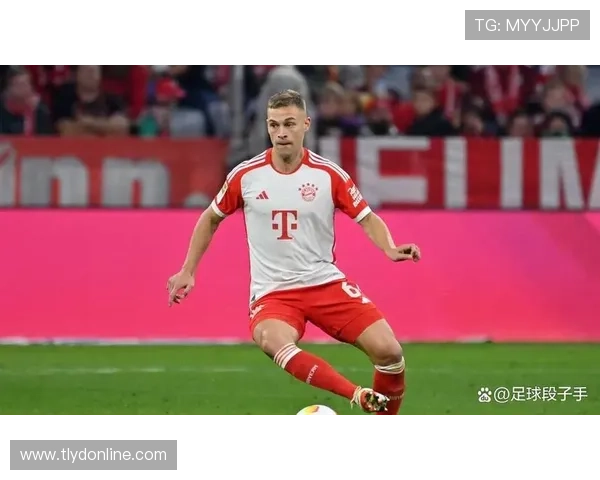 基米希本赛季对球队中场组织与防守贡献显著，表现稳健