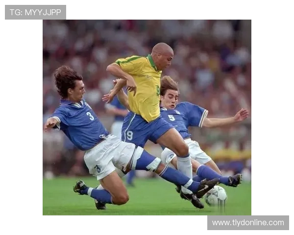 马尔蒂尼拦截能力本赛季表现稳健,防守数据持续提升 马尔蒂尼拦截能力本赛季表现稳健,防守数据持续提升