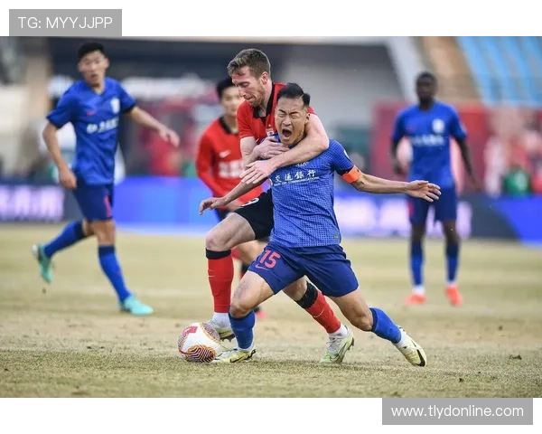 上海申花节奏问题与中场创造力不足表现,阶段性影响球队比赛推进能力 上海申花节奏问题与中场创造力不足表现,阶段性影响球队比赛推进能力